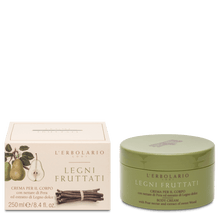 Carica l'immagine nel visualizzatore di Gallery, LINEA LEGNI FRUTTATI CREMA CORPO 250 ML