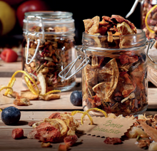 Load image into Gallery viewer, FRUIT INFUSION - APPLE AND BULK ORGANIC CINNAMON
