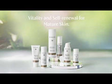 Load and play video in Gallery viewer, DR. HAUSCHKA INTENSIVE SENSITIVE SKIN TREATMENT 40 ML 
